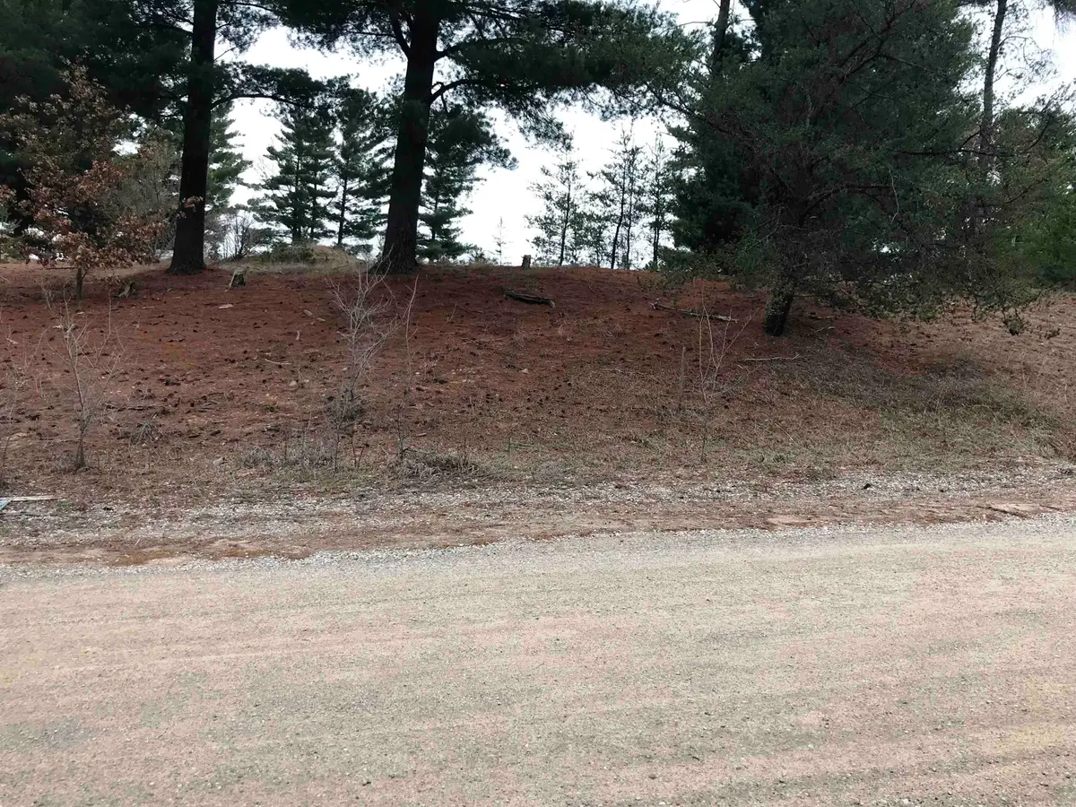 00 Howard, Mesick, MI 49668 - Image #1