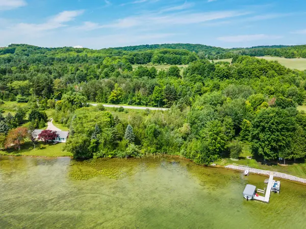 1777 S Lake Shore, Lake Leelanau, MI 49653