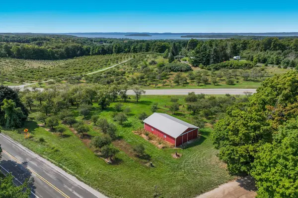 15111 Smokey Hollow, Traverse City, MI 49686