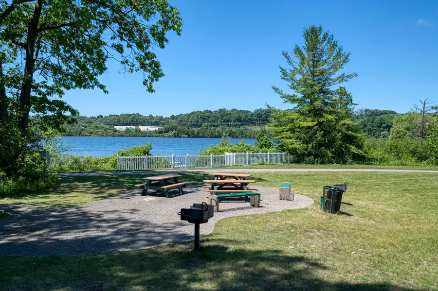 1554 Simsbury #2, Traverse City, MI 49686 - Image #2