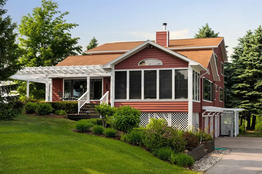 10343 E Hilltop, Suttons Bay, MI 49682 - #2