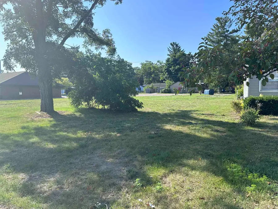 1026-1028 E Front, Traverse City, MI 49686 - Image #3