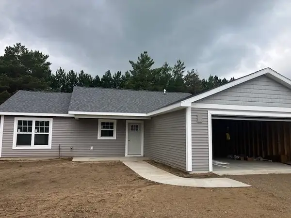 2740 Mockingbird #19, Traverse City, MI 49685