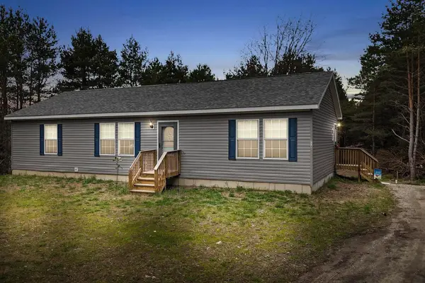 714 SE Saunders, Kalkaska, MI 49646