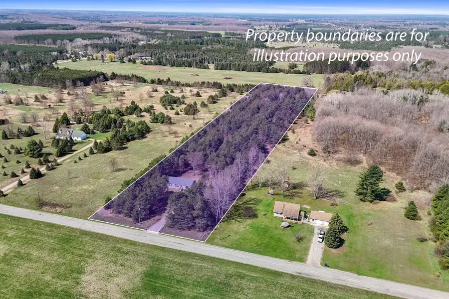 714 SE Saunders, Kalkaska, MI 49646 - Image #3