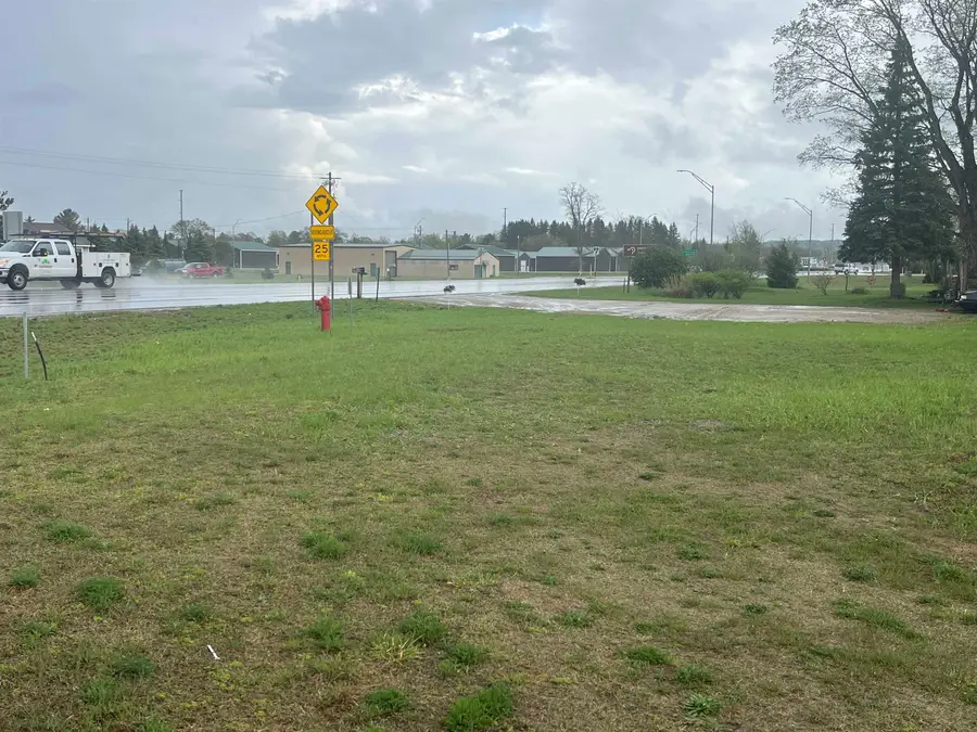 2860 S M-37, Traverse City, MI 49685 - Image #3