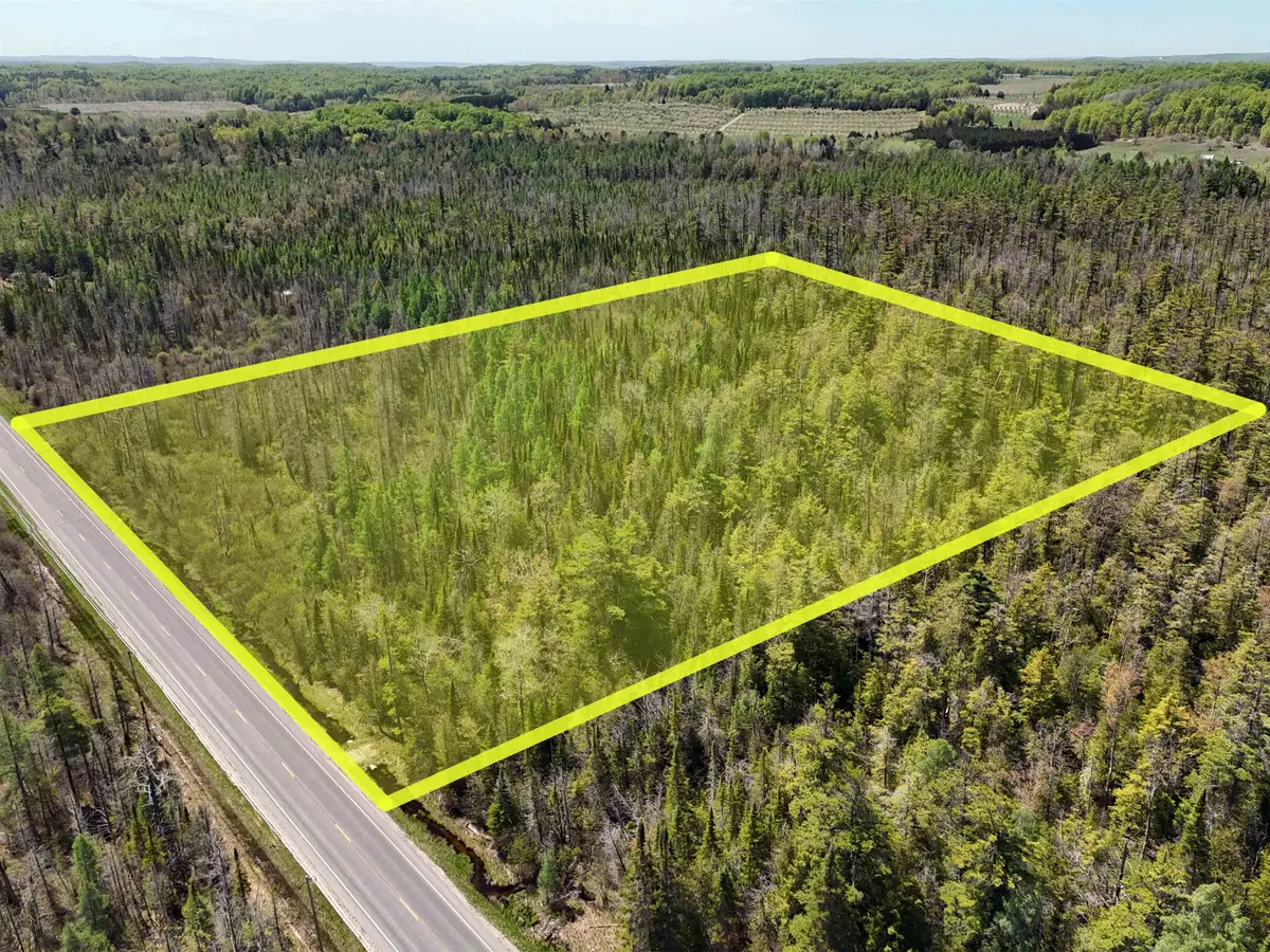 S Center, Suttons Bay, MI 49682 - Image #1