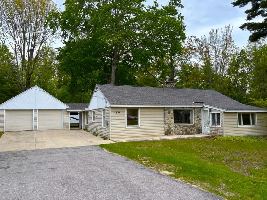 8921 Us-31, Grawn, MI 49637 - Image #2