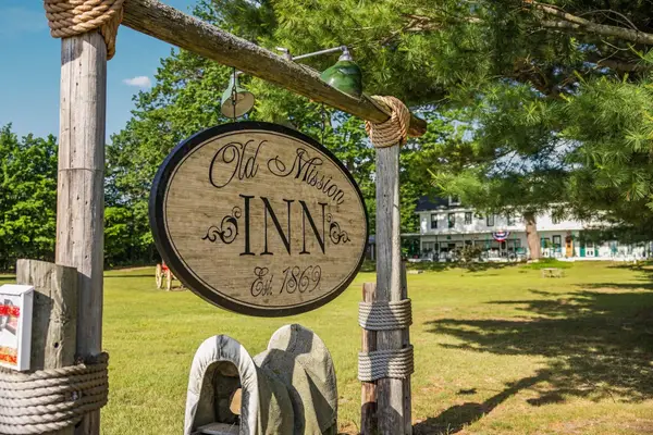 18599 Mission, Traverse City, MI 49686