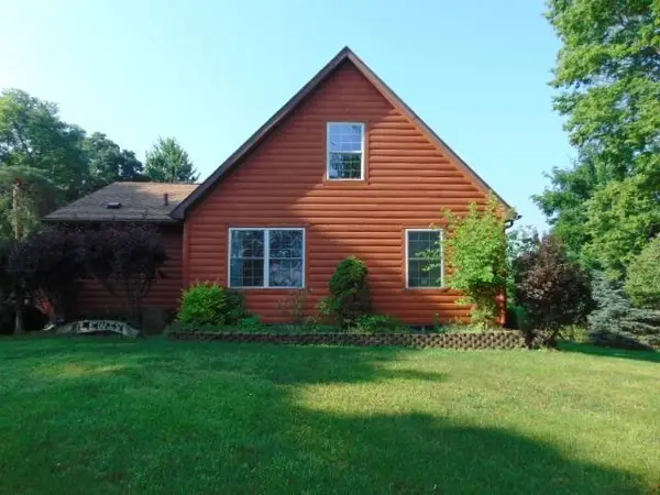 7060 E Maple Rapids, Elsie, MI 48831