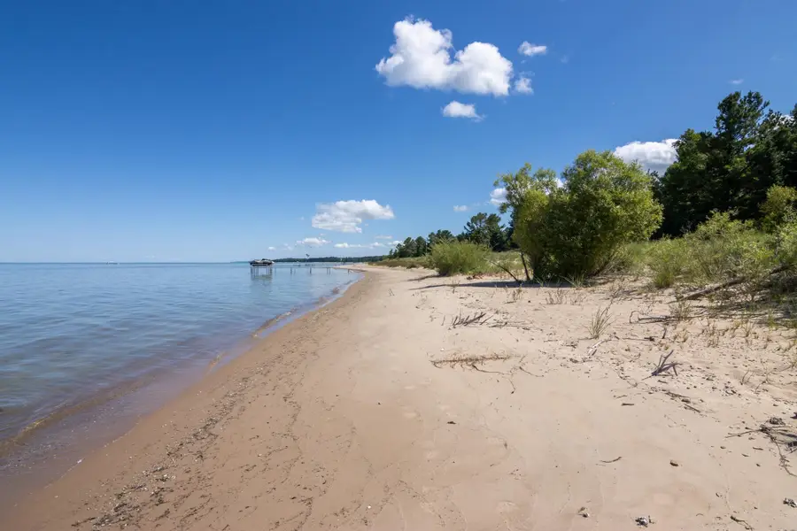 5196 Mackenzie, Kewadin, MI 49648 - Image #3