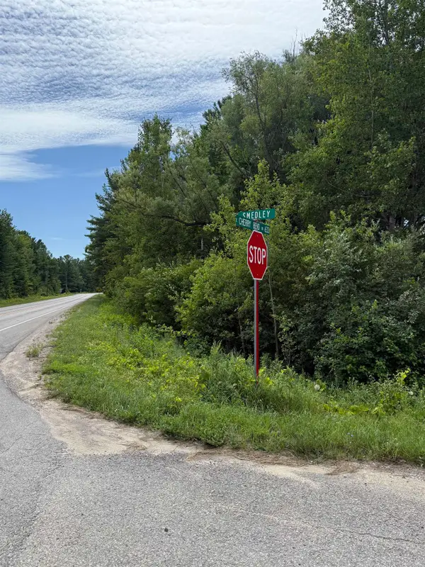 0 E Smedley, Traverse City, MI 49684