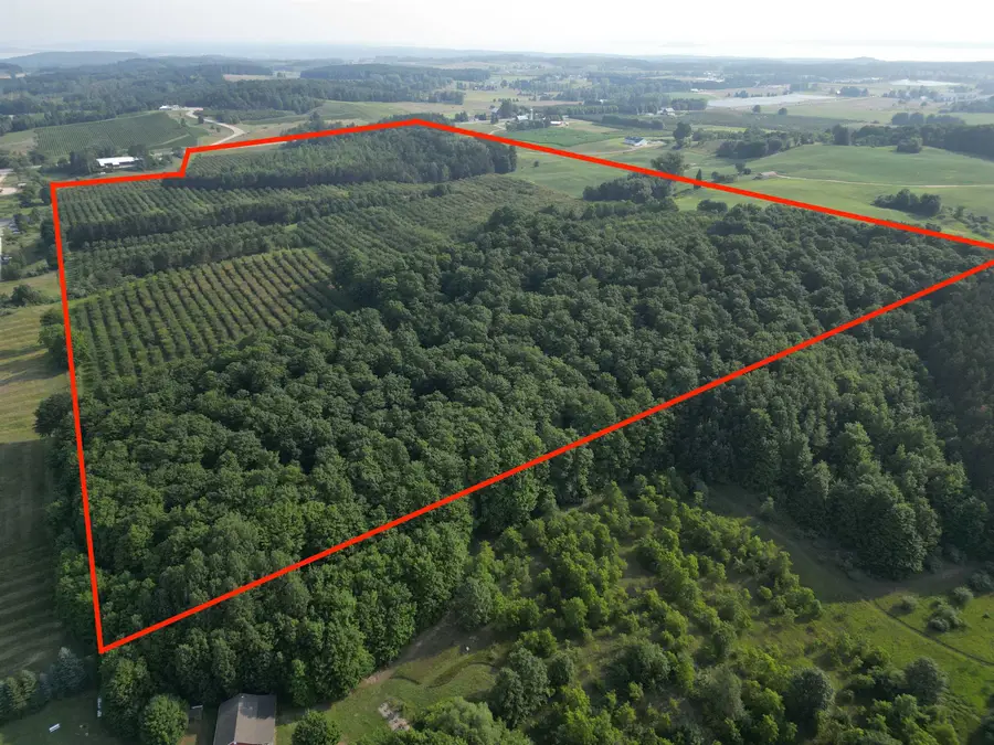 000 E Traverse, Traverse City, MI 49684 - Image #2