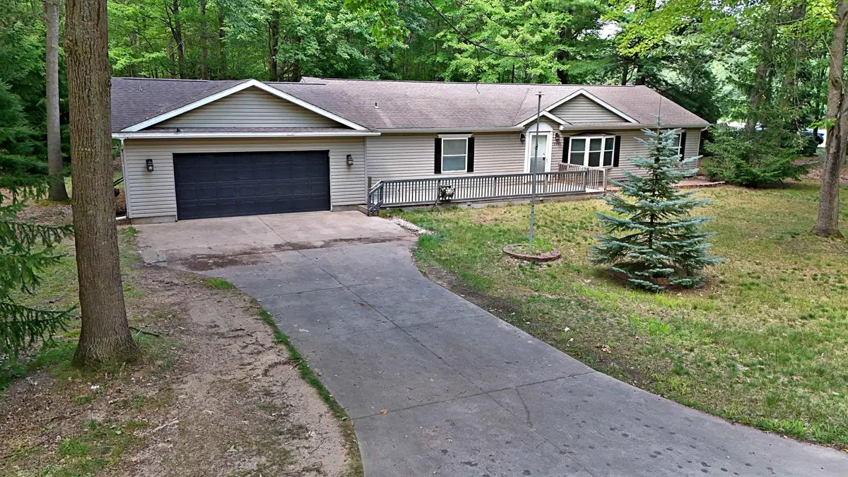 8800 Longview, Canadian Lakes, MI 49346 - Image #1