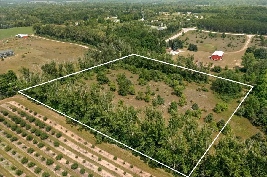 00C Sliverville, Frankfort, MI 49635 - Image #3