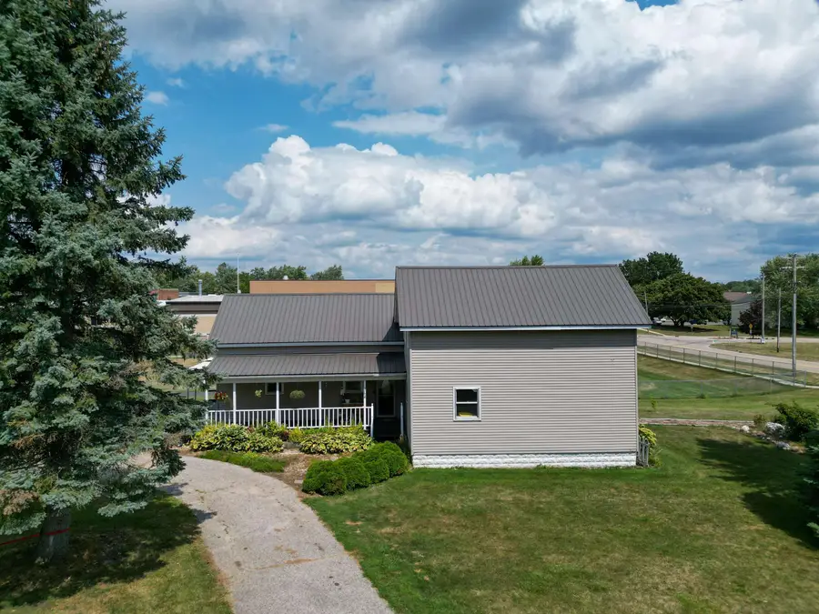 364 S Chippewa, Shepherd, MI 48883 - Image #2