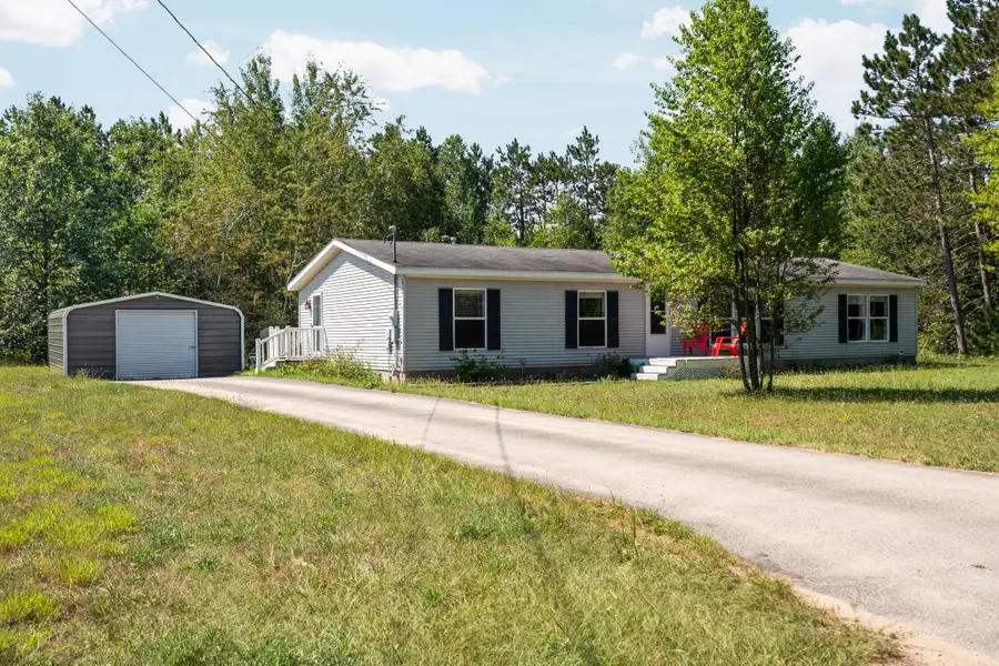 2737 S Pine Aire, Grawn, MI 49637 - Image #2