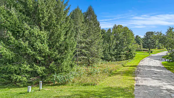 2952 Old Farm, Traverse City, MI 49685