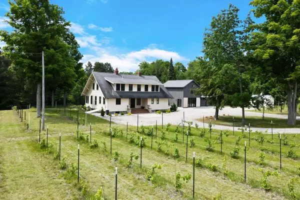 12202 E Woolsey Lake, Northport, MI 49670