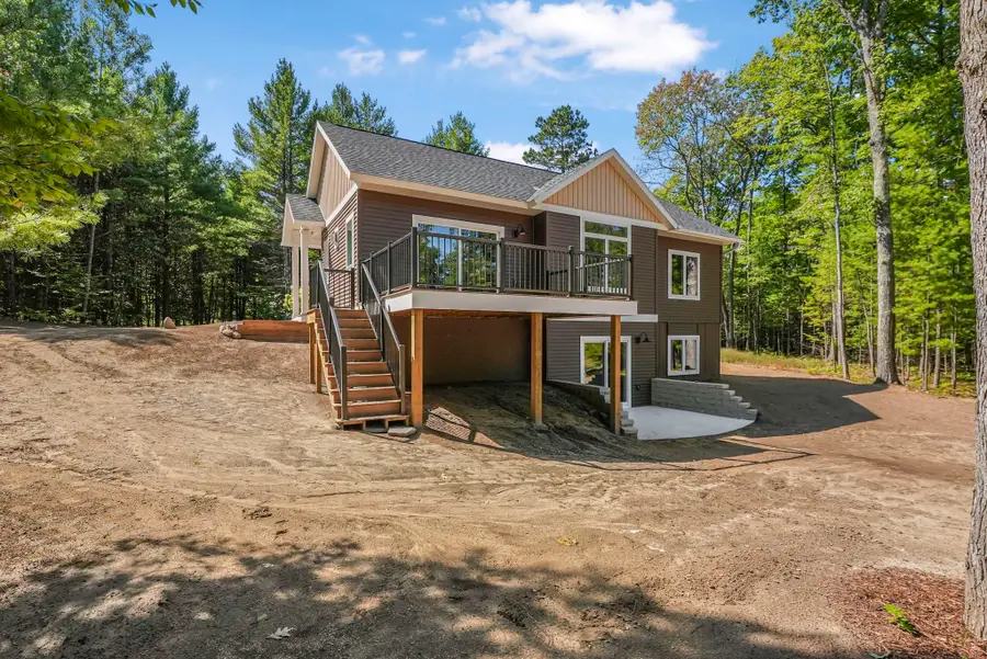 2266 Arbutus Ridge, Traverse City, MI 49684 - Image #2