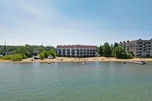 1995 Us31 #321, Traverse City, MI 49686