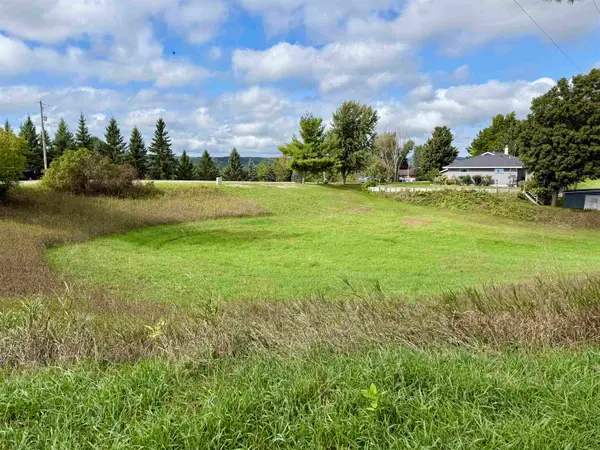 9371 S Kasson, Cedar, MI 49621