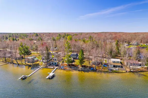 7609 Shore Road, Ne, Kalkaska, MI 49659