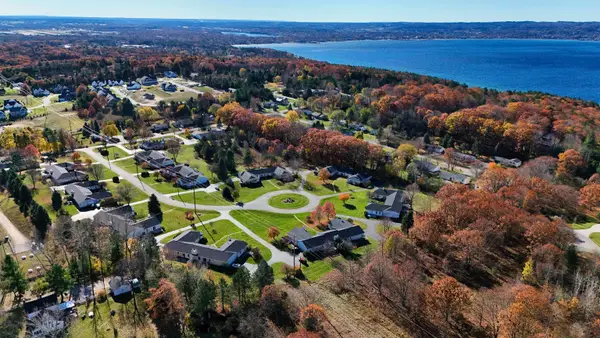 7177 Cherrywood, Traverse City, MI 49686