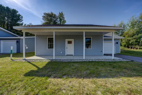 3878 Falling Leaf, Traverse City, MI 49686