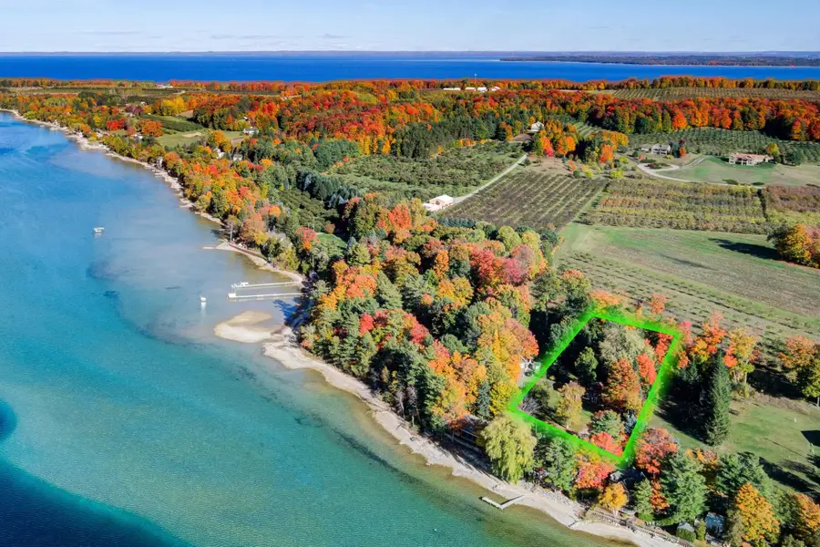 783 S Stony Point, Suttons Bay, MI 49682 - Image #2