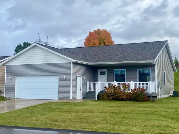 1179 Umber, Traverse City, MI 49696