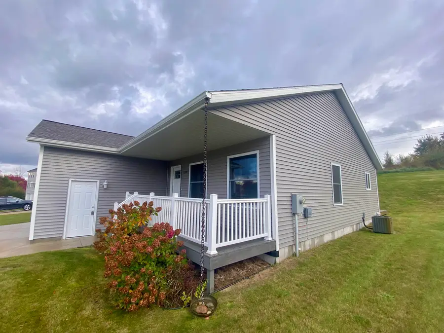 1179 Umber, Traverse City, MI 49696 - Image #3