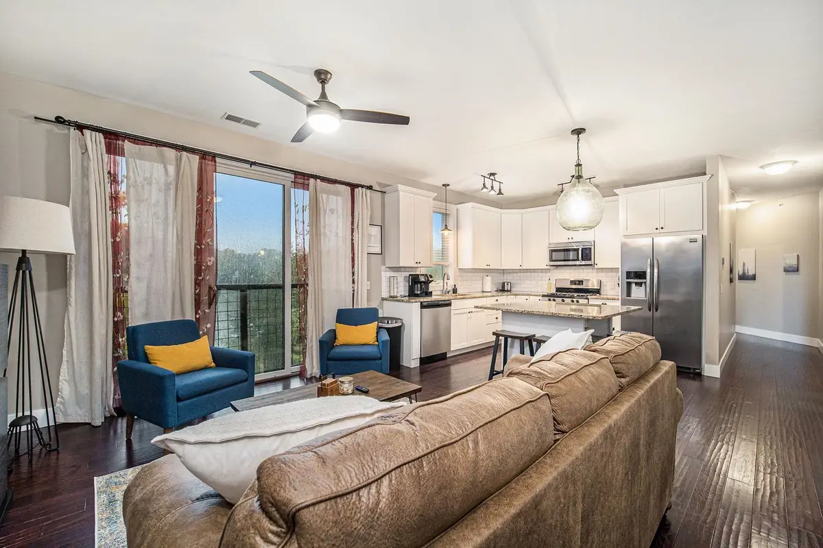 115 E Eighth #16, Traverse City, MI 49684 - Image #1