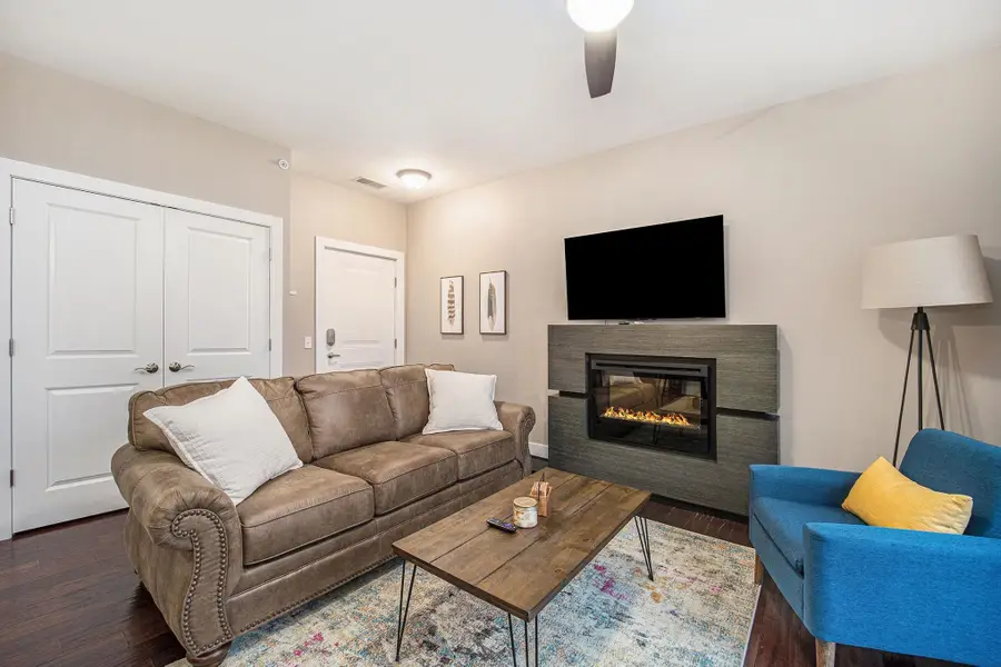 115 E Eighth #16, Traverse City, MI 49684 - Image #3