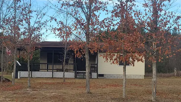 740 E East County Line, Kingsley, MI 49649