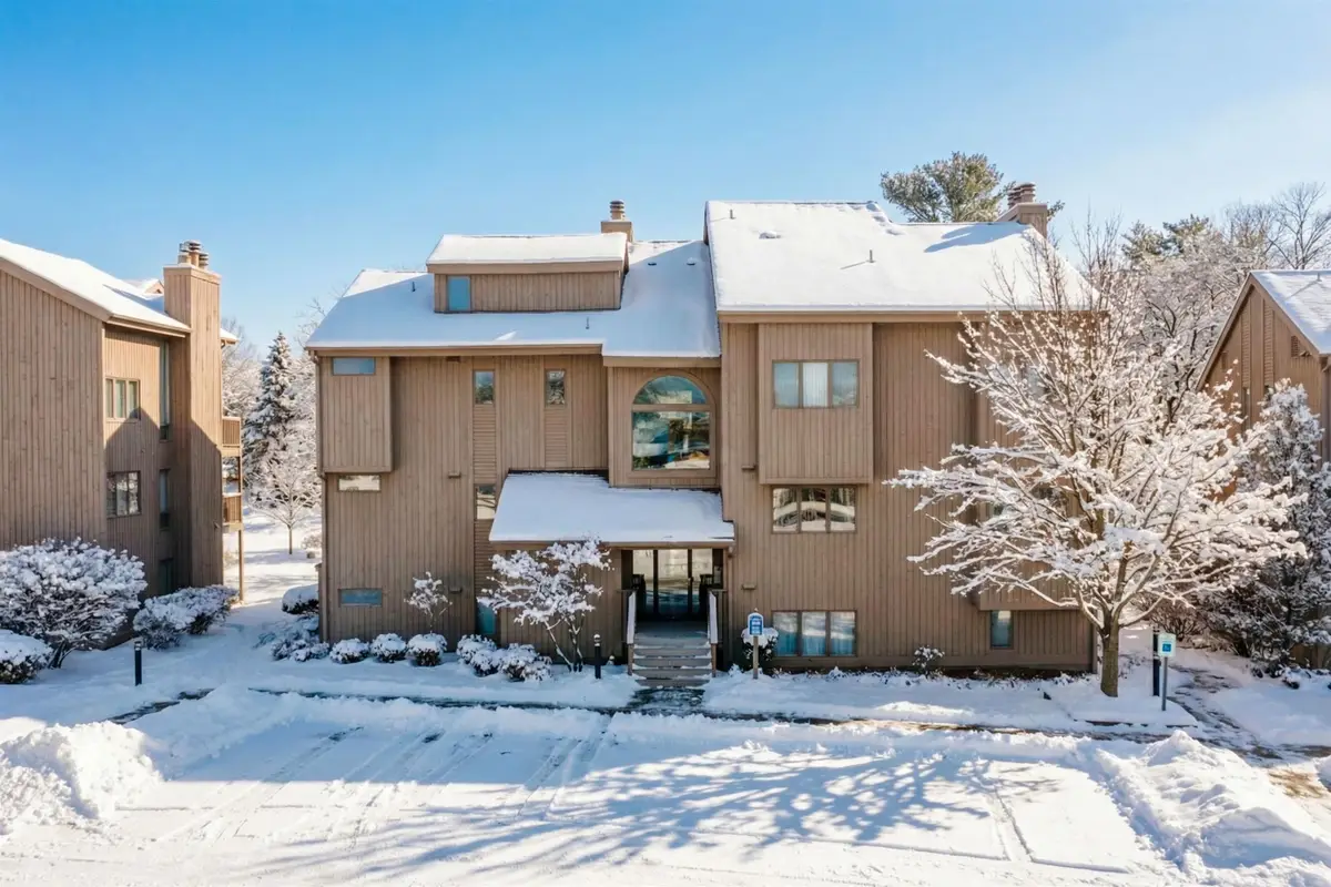 5558 Golfview, Williamsburg, MI 49690 - Image #1