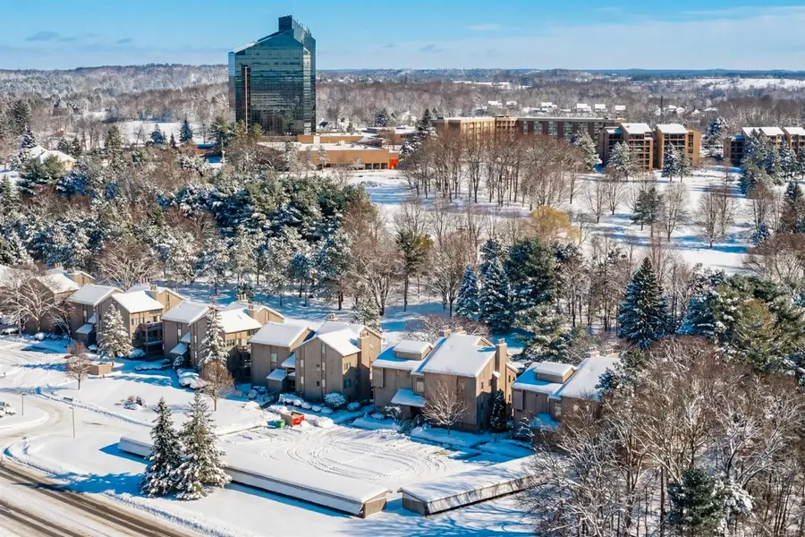 5558 Golfview, Williamsburg, MI 49690 - Image #2