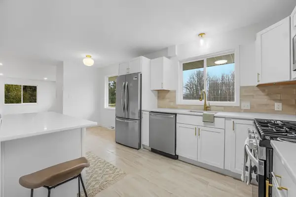 5260 W Blair Townhall, Grawn, MI 49637