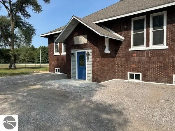 7038 W Blanchard, Blanchard, MI 49310