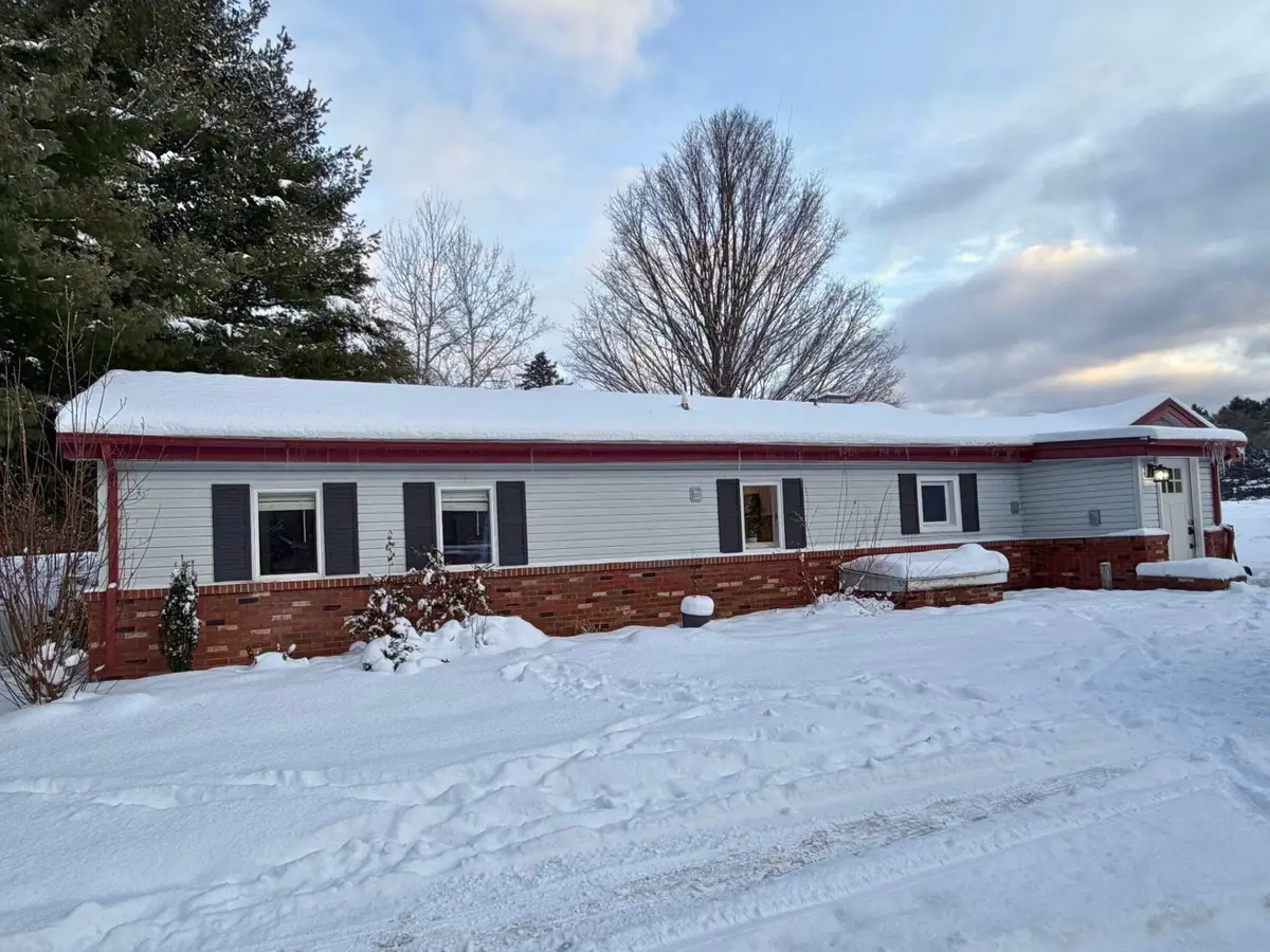 385 W Sleights, Traverse City, MI 49696 - Image #1