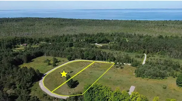 000 Fox Mission, Eastport, MI 49622