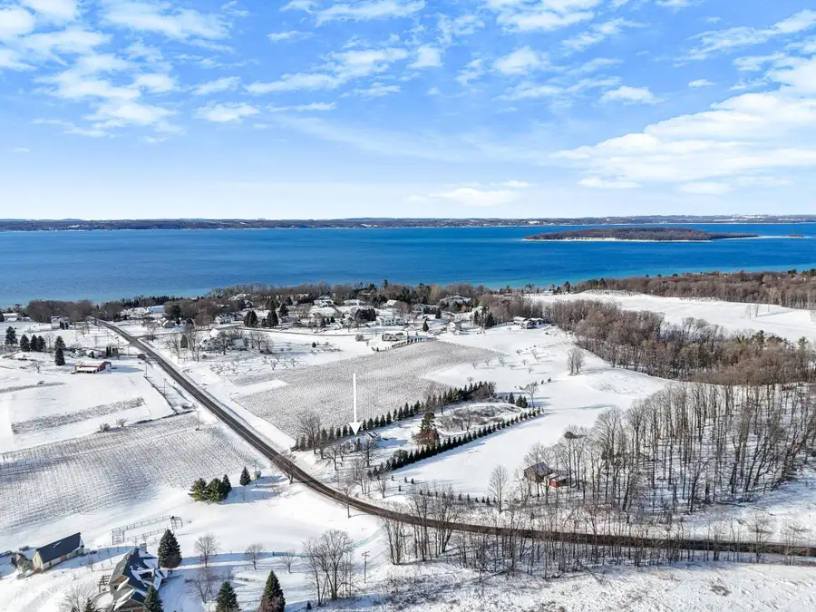 1189 Gray, Traverse City, MI 49684 - Image #3