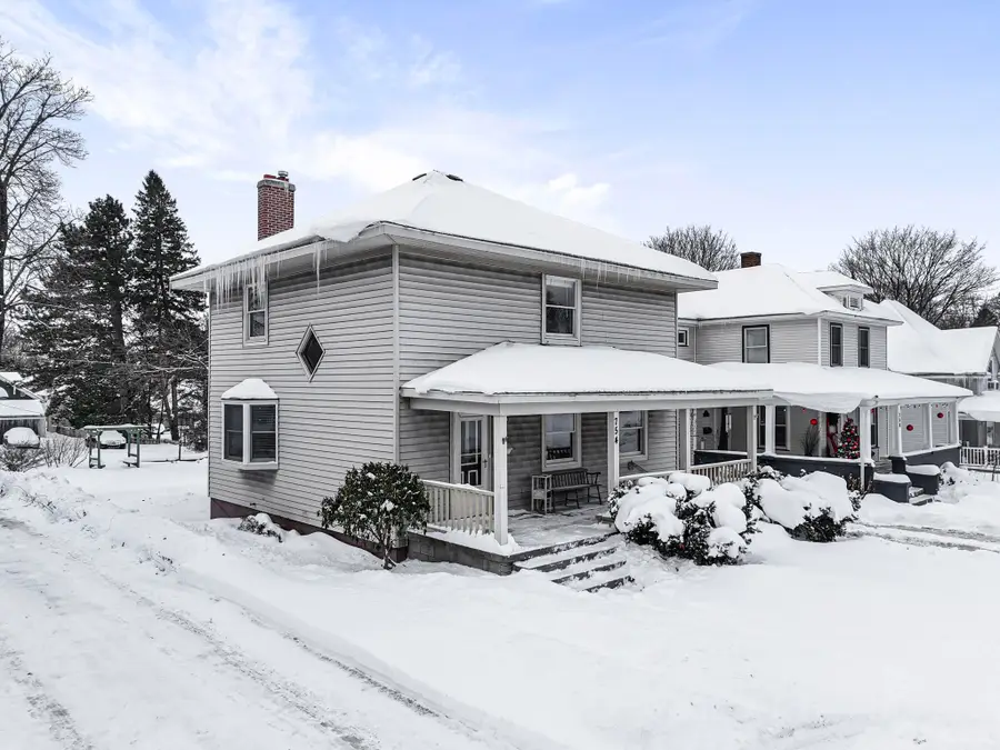 754 E Division, Cadillac, MI 49601 - Image #2