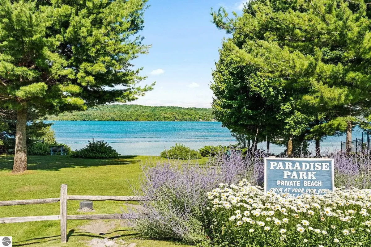 994 Us-31 N, Kewadin, MI 49648 - #1