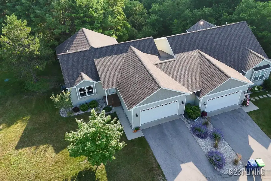 4758 Kodiak, Traverse City, MI 49685 - Image #2