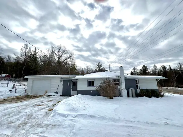 2024 Apple Hill, Traverse City, MI 49686