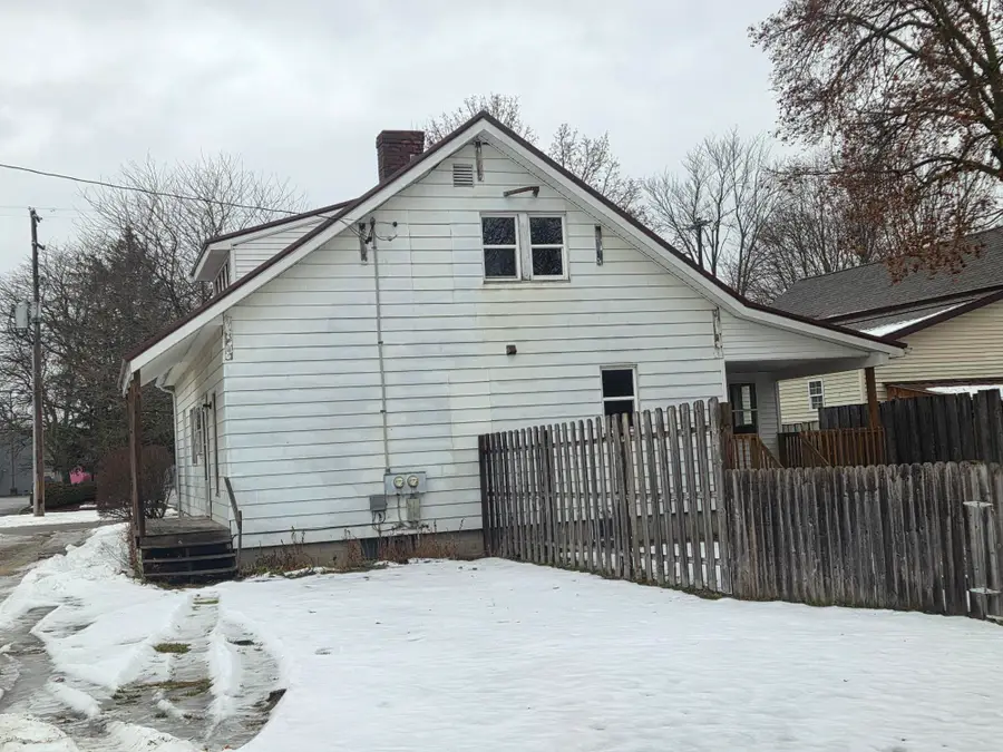 820-822 E Chippewa, Mount Pleasant, MI 48858 - Image #3