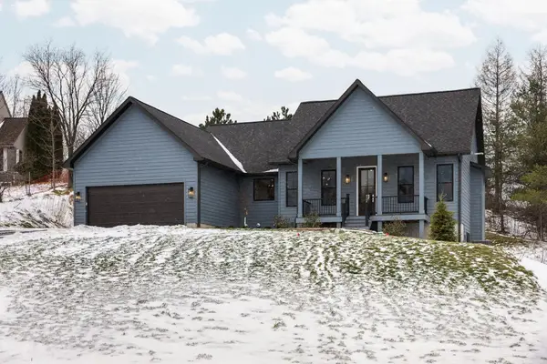 1577 S Cherry Blossom, Suttons Bay, MI 49682