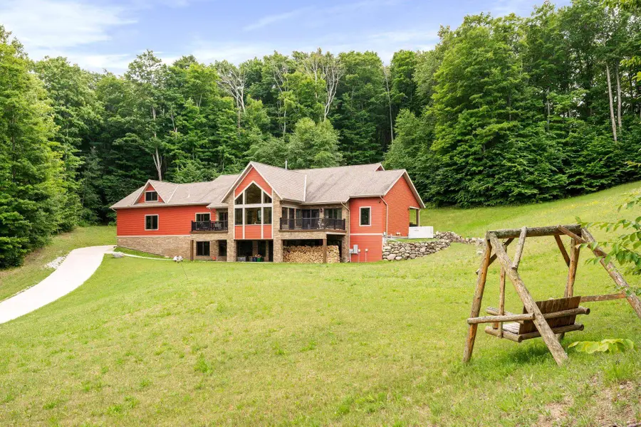 125 W Lakeview, Levering, MI 49755 - #2