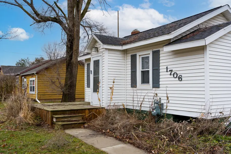 1706 W Michigan, Mount Pleasant, MI 48858 - #2